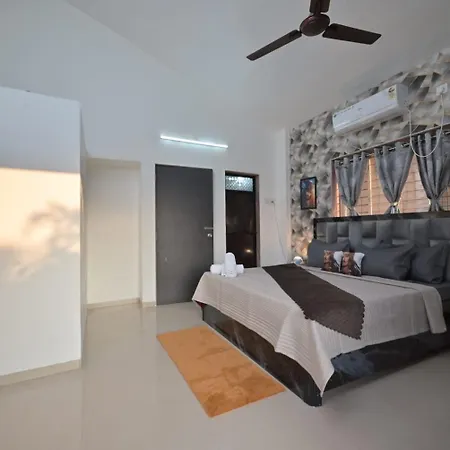 Empyrean Stay Ll 2Bhk II Lucifer Villa Ll Private Pool II Lonavala Exterior photo